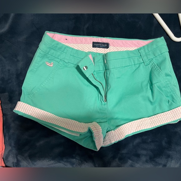 Vineyard Vines Shorts - Picture 1 of 2